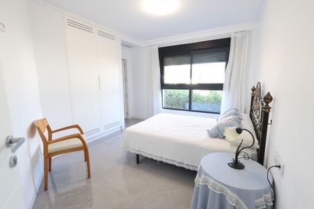 5 room luxury Villa for rent in Cabo Roig, Spain - Photo 2