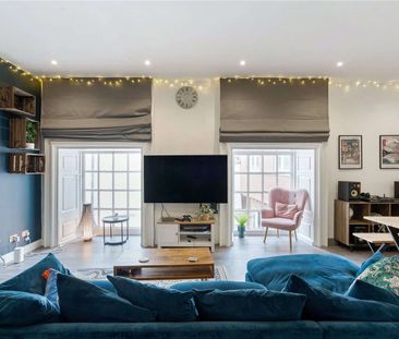 Fantastic, renovated one bedroom maisonette apartment. - Photo 2