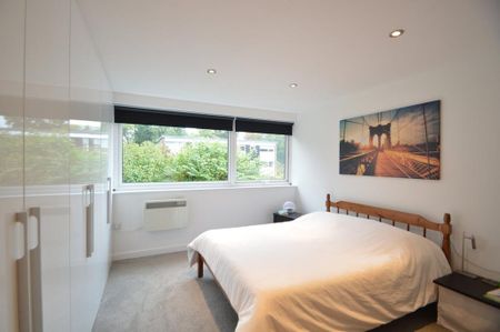 3 bedroom flat to rent - Photo 5