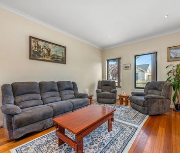 14 Jeanette Street, Clayton South VIC 3169 - House For Rent | Domain - Photo 1