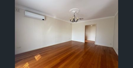 Perfectly Located Keilor Downs Home! - Photo 2