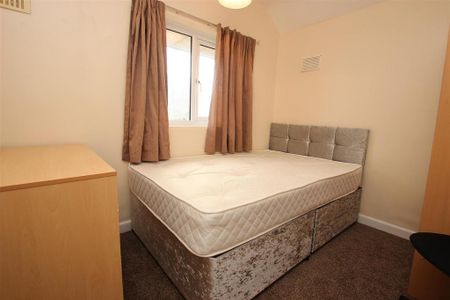 4 bedroom house to rent - Photo 4