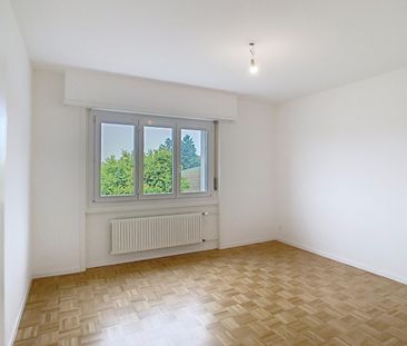 Lumineux logement traversant avec vue imprenable et deux balcons ! - Photo 6