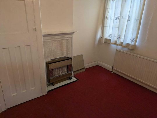 4 bedroom apartment to rent - Photo 1