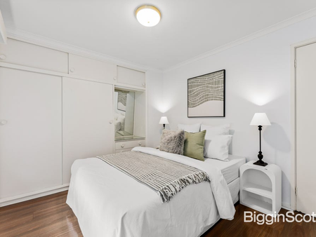 Unit 2, 2B Threadneedle Street, Balwyn, VIC - Photo 3