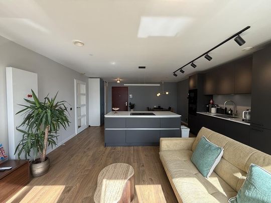 Appartement te huur: Arent Janszoon Ernststraat 170 1082 LT Amsterdam - Photo 1