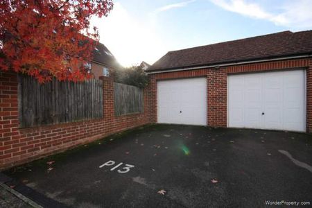 4 bedroom property to rent in Bracknell - Photo 2