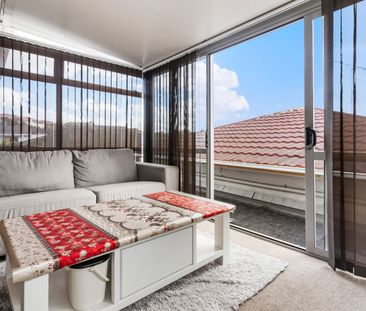 Renovated & Elevated - Expansive Living - Photo 2