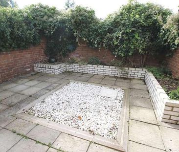 St Sidwells Avenue, Exeter, EX4 - Photo 5