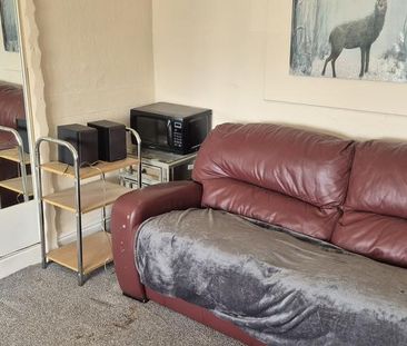 1 bedroom flat to rent - Photo 6