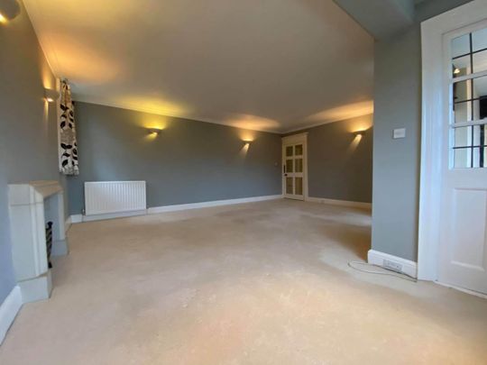 3 Bedroom Apartment - Photo 1