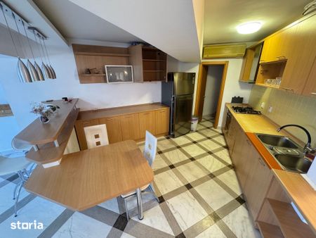 Apartament 3 camere zona Faleza Nord cu Terasa si Curte - Fotografie 5