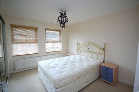 Fountain Gardens, Windsor, Berkshire,SL4 - Photo 4