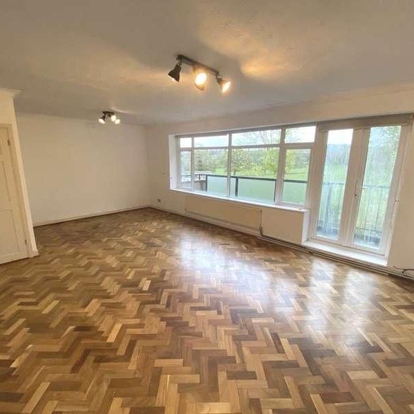 Knowl Park, Elstree, WD6 - Photo 1