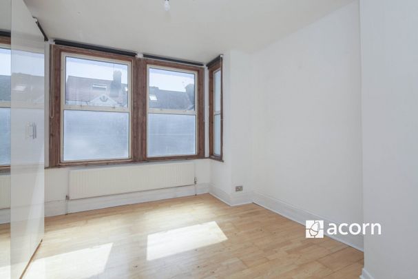 Flat to rent - Beauchamp Road, London, SE19 - Photo 1