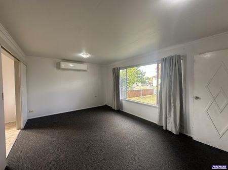 Spacious Family Home - Photo 2