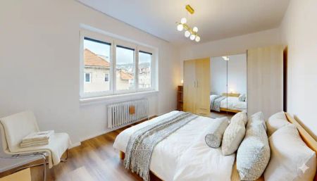 Pronájem luxusního bytu po rekonstrukci, 82 m - Photo 3