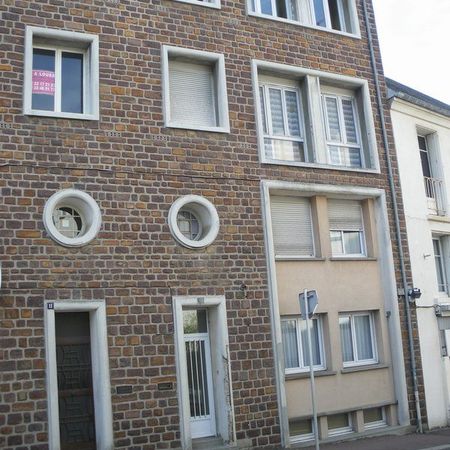 Location Appartement 2 pièces 47m² COUTANCES 50200 - Photo 3