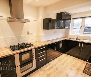 2 bedroom townhouse to rent - Photo 4