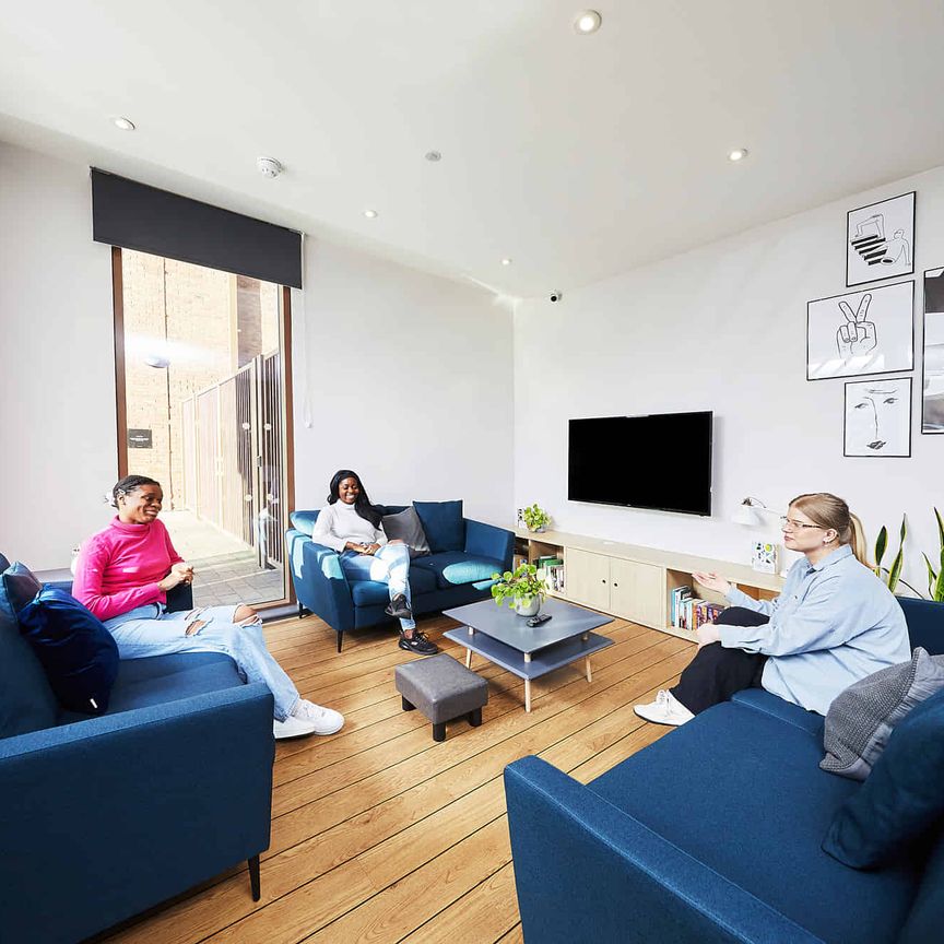 Gold Ensuite - Photo 1