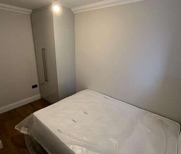 Whytecroft, Hounslow, TW5 - Photo 6