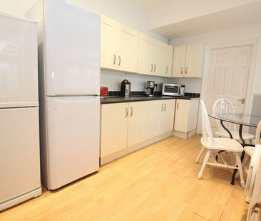 5 bedroom terraced house to rent - Photo 5