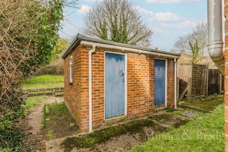 2 bedroom ground floor flat to rent - Photo 4