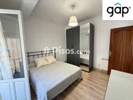 Piso en alquiler en Centro - Photo 3