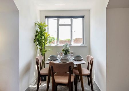 Lynchford Road - Photo 4