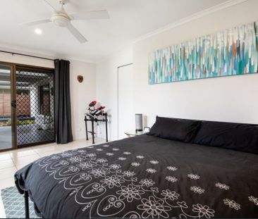 Emerald Beach, 15 Lights Street - Photo 2