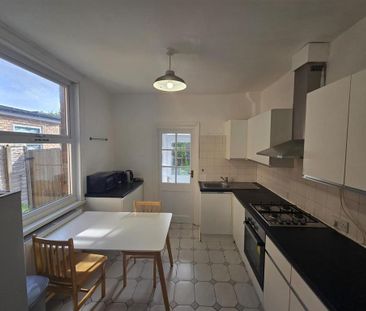 4 bedroom terraced house to rent - Photo 2