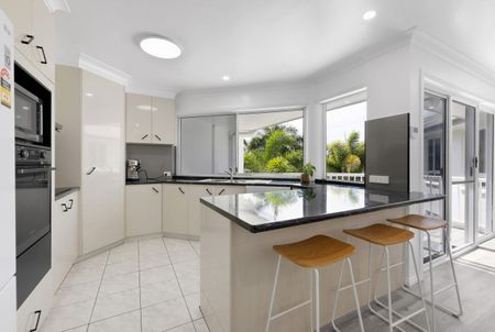 Coastal living with a pool! - Photo 2