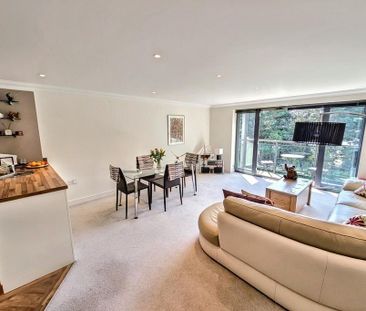 2 bedroom flat to rent - Photo 2