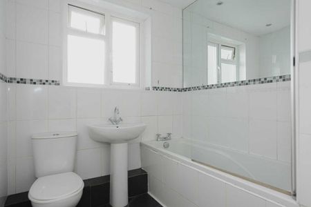 2 bedroom maisonette to rent - Photo 4