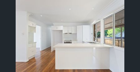 4 Bedroom modern home, just 10 mins to the beach Contact Julie Sykes 0438 050 110 Weekly rent will increase to $725 on 26/01/2026 - Photo 2