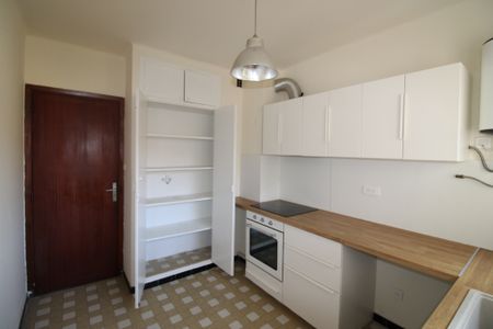 Location Appartement 2 pièces 54m² TOULON 83000 - Photo 4