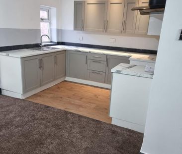 3 bedroom semi-detached house to rent - Photo 6