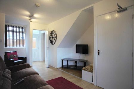 7 bedroom house share to rent - Photo 2