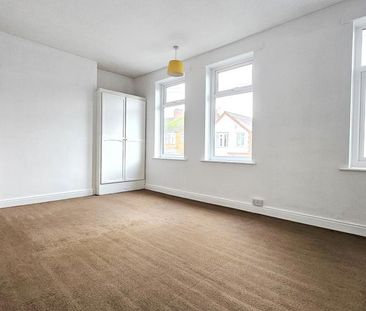 4 bedroom terraced house to rent - Photo 3