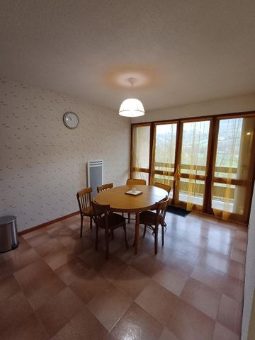 Location Appartement 2 pièces 43m² MILLAU 12100 - Photo 2