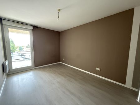 Appartement T2 de 54m2 – Résidence sécurisée avec ascenseur balcon et garage – disponible début janvier (trava - Photo 3