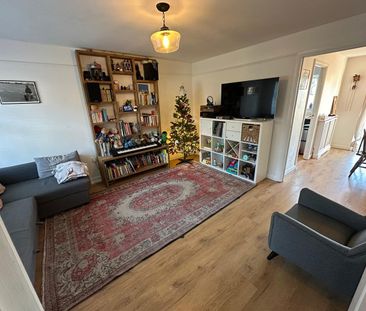 3 Bed Semi-Detached House, Telary Close, L5 - Photo 2