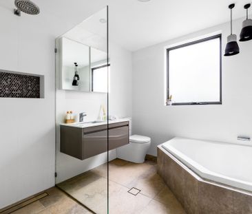 Belrose, 6 Wearden Road - Photo 3