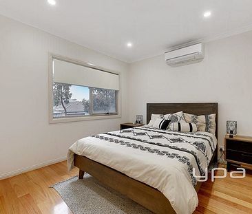 33 Strident Road, CRAIGIEBURN - Photo 3