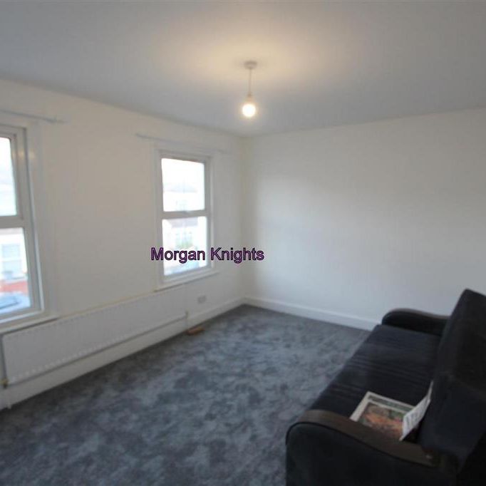 4 bedroom terraced house to rent - Photo 1