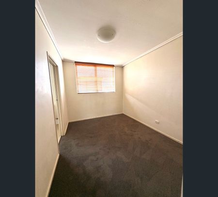9/659 Barkly Street, West Footscray, Vic 3012 - Photo 4