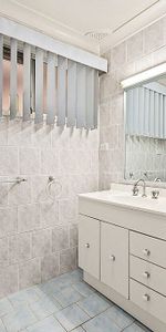 Moorebank - Photo 4