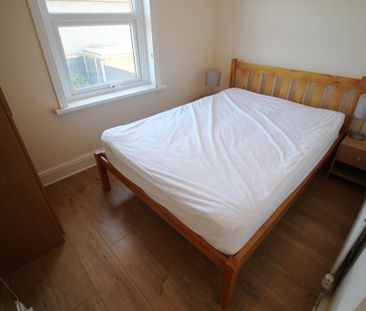 4 bedroom detached house to rent - Photo 4