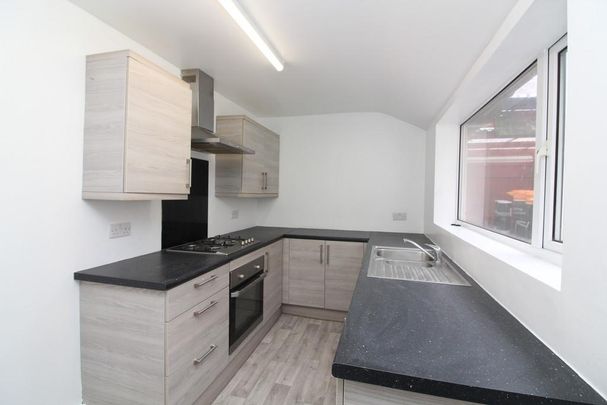 3 bedroom terraced house to rent - Photo 1