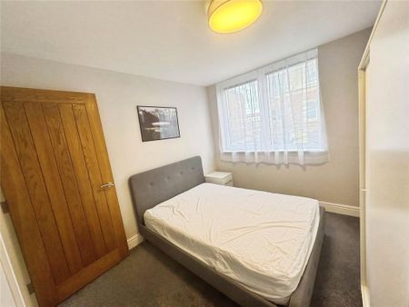 1 bedroom flat to rent - Photo 4